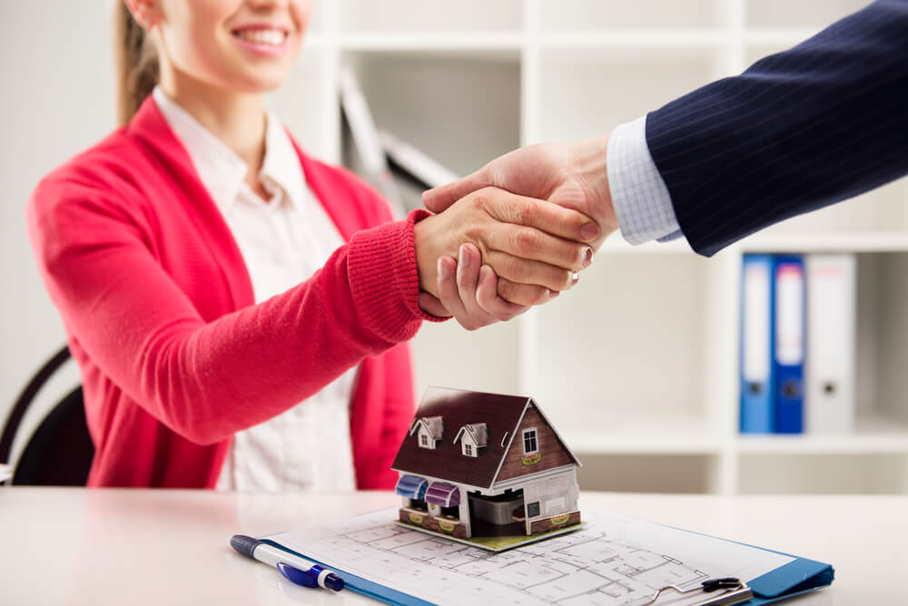 Como vender seu imóvel por uma imobiliária, quais as vantagens?